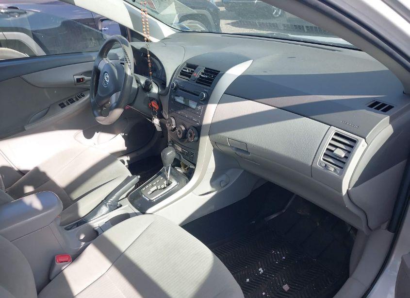 Photo 5 of 2010 Toyota Corolla LE (VIN 2T1BU4EE9AC532203)