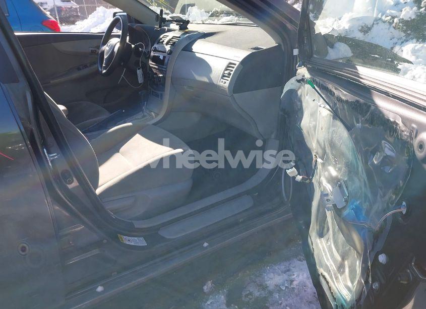 Photo 5 of 2011 Toyota Corolla LE (VIN 2T1BU4EE9BC549181)