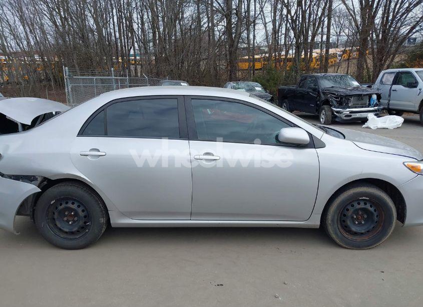 Photo 13 of 2011 Toyota Corolla LE (VIN 2T1BU4EE9BC553540)