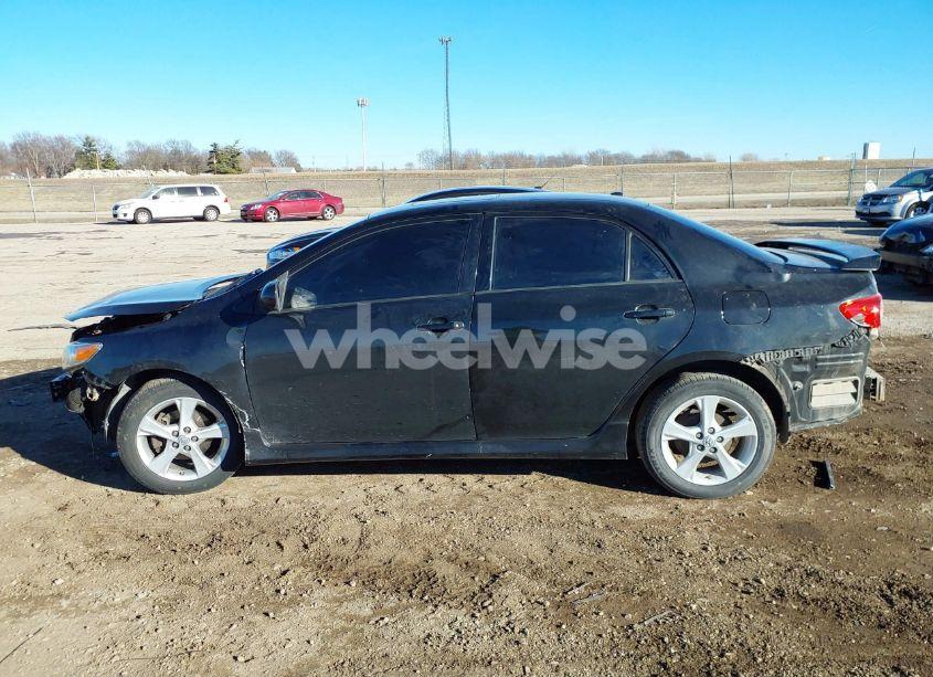 Photo 15 of 2011 Toyota Corolla S (VIN 2T1BU4EE9BC557135)