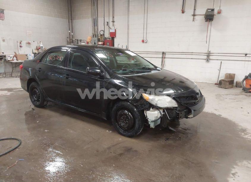 2011 Toyota Corolla S/LE (VIN 2T1BU4EE9BC671068) main photo