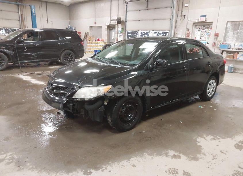 Photo 2 of 2011 Toyota Corolla S/LE (VIN 2T1BU4EE9BC671068)