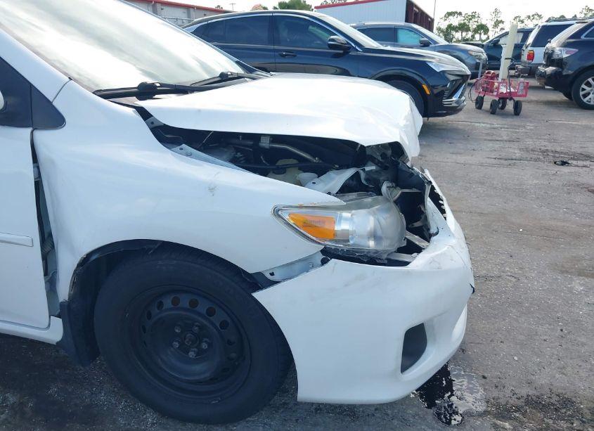 Photo 16 of 2011 Toyota Corolla LE (VIN 2T1BU4EE9BC680871)