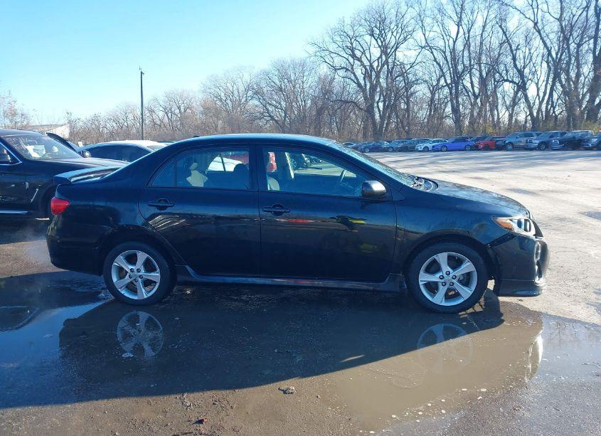 Photo 13 of 2011 Toyota Corolla S (VIN 2T1BU4EE9BC681079)