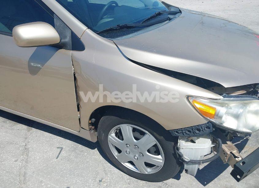 Photo 12 of 2011 Toyota Corolla LE (VIN 2T1BU4EE9BC746710)