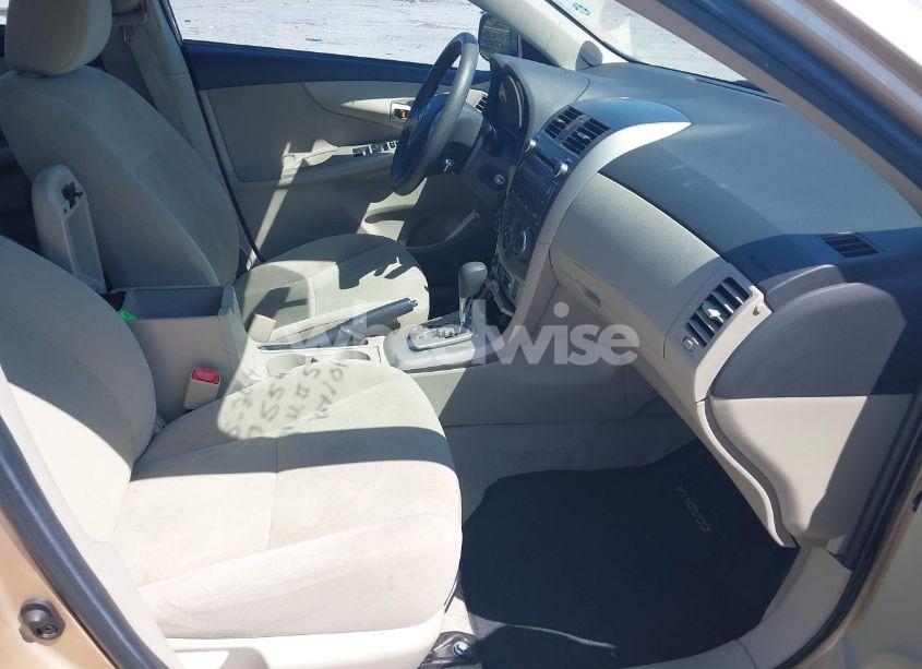 Photo 5 of 2011 Toyota Corolla LE (VIN 2T1BU4EE9BC746710)