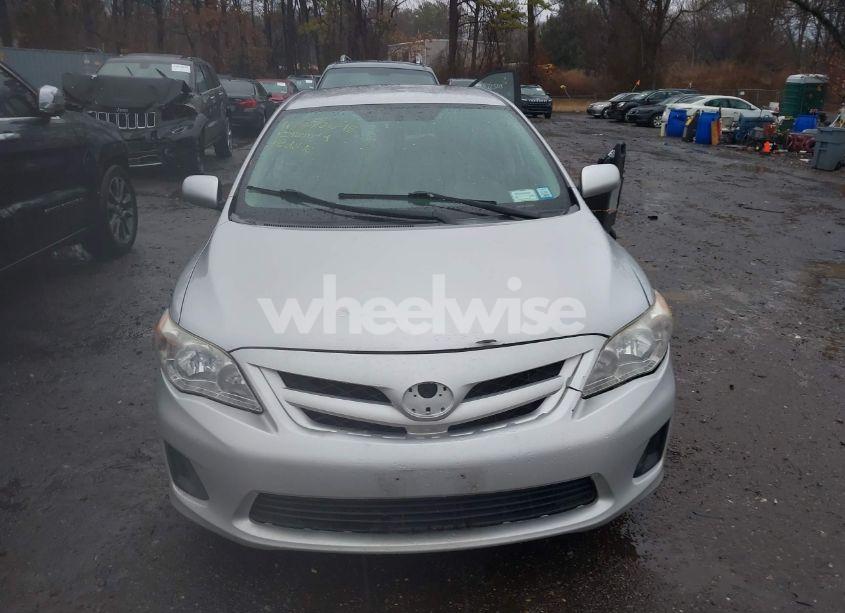 Photo 12 of 2012 Toyota Corolla LE (VIN 2T1BU4EE9CC768093)