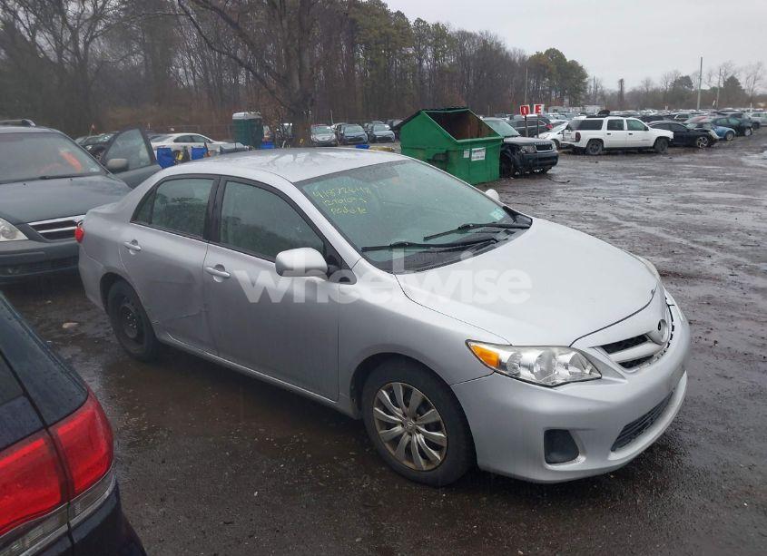 Photo 13 of 2012 Toyota Corolla LE (VIN 2T1BU4EE9CC768093)