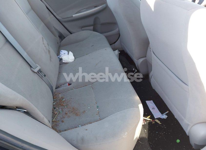 Photo 8 of 2012 Toyota Corolla LE (VIN 2T1BU4EE9CC802520)