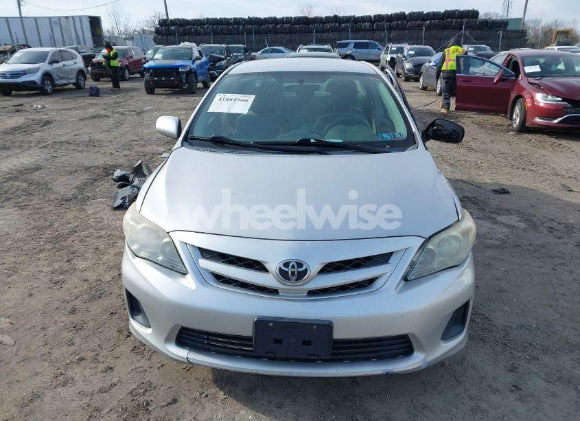 Photo 11 of 2012 Toyota Corolla LE (VIN 2T1BU4EE9CC807524)