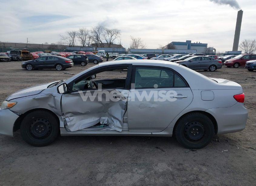 Photo 13 of 2012 Toyota Corolla LE (VIN 2T1BU4EE9CC807524)