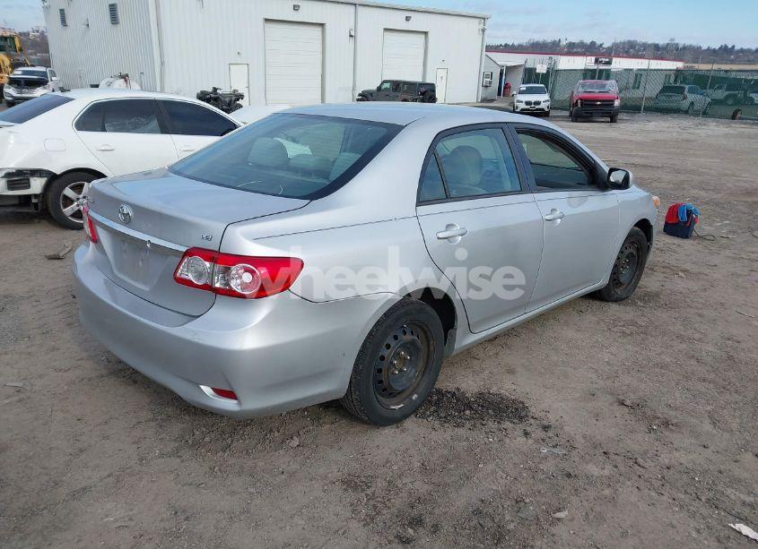 Photo 4 of 2012 Toyota Corolla LE (VIN 2T1BU4EE9CC807524)