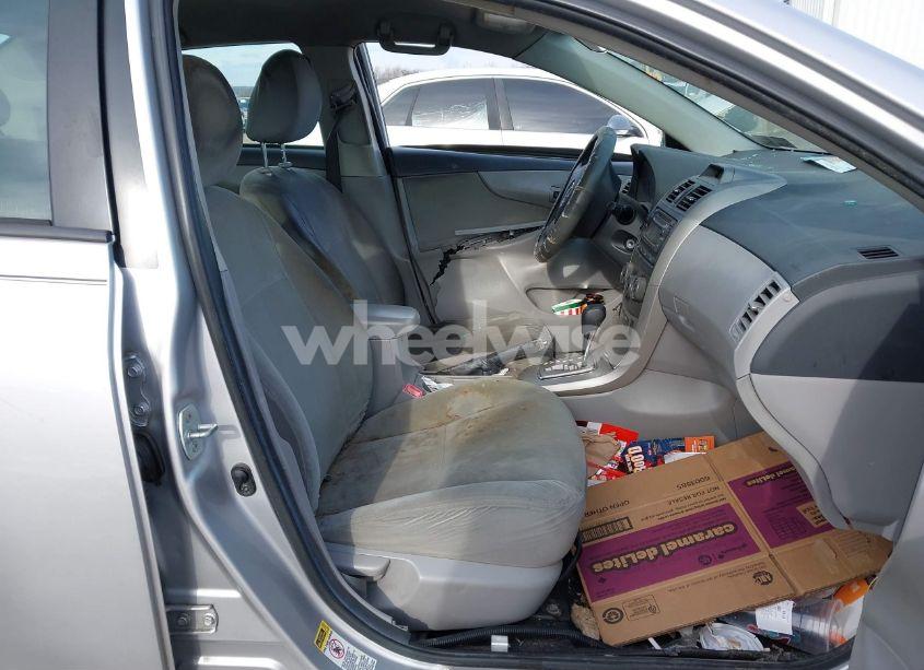 Photo 5 of 2012 Toyota Corolla LE (VIN 2T1BU4EE9CC807524)