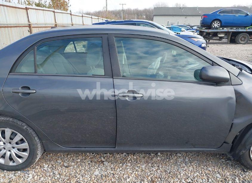 Photo 13 of 2012 Toyota Corolla LE (VIN 2T1BU4EE9CC842015)