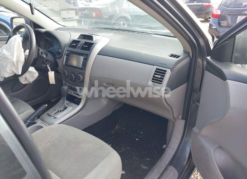 Photo 5 of 2012 Toyota Corolla LE (VIN 2T1BU4EE9CC842015)