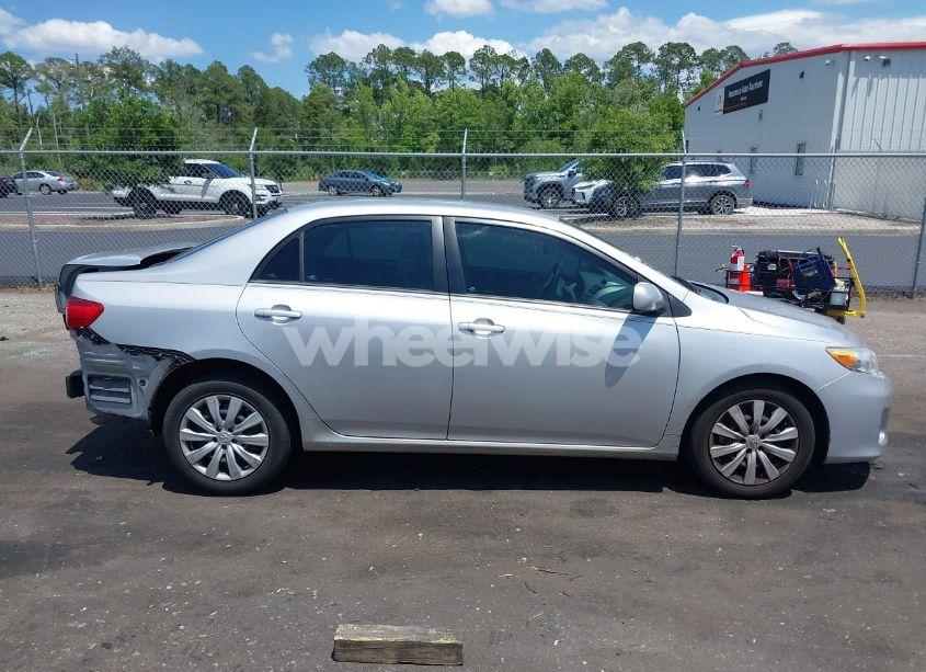 Photo 13 of 2012 Toyota Corolla LE (VIN 2T1BU4EE9CC847750)