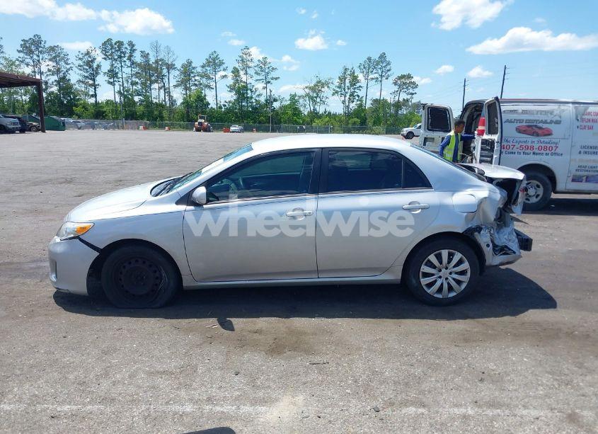 Photo 14 of 2012 Toyota Corolla LE (VIN 2T1BU4EE9CC847750)