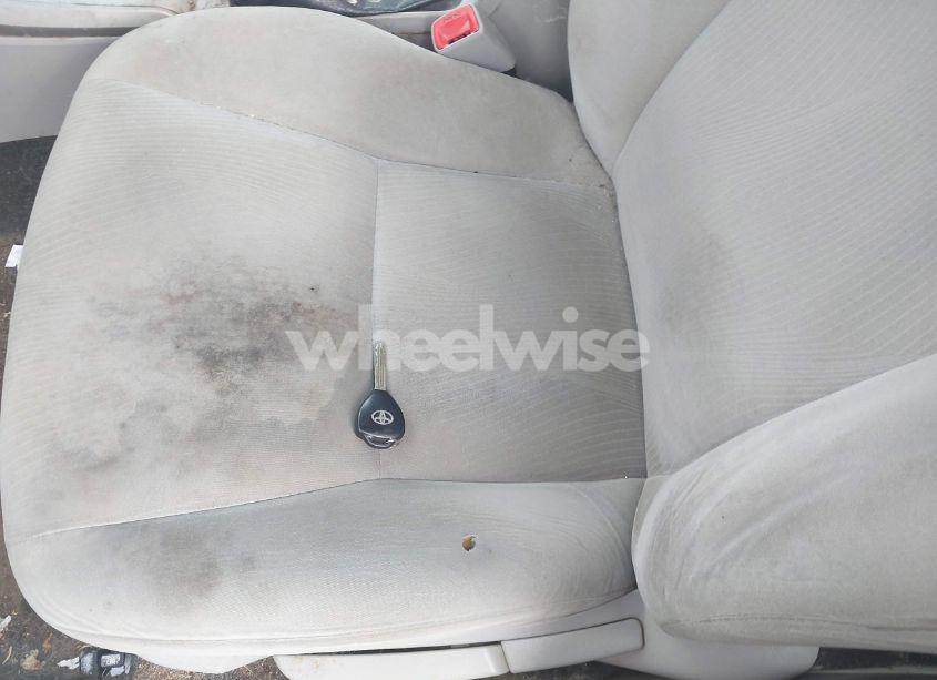 Photo 11 of 2012 Toyota Corolla LE (VIN 2T1BU4EE9CC868338)