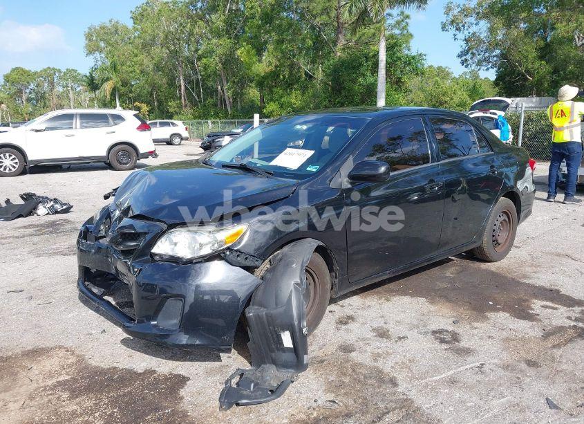 Photo 2 of 2012 Toyota Corolla L (VIN 2T1BU4EE9CC915917)