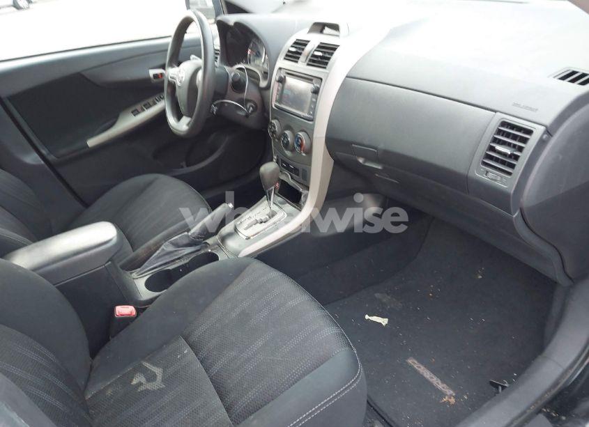 Photo 5 of 2013 Toyota Corolla S (VIN 2T1BU4EE9DC013947)