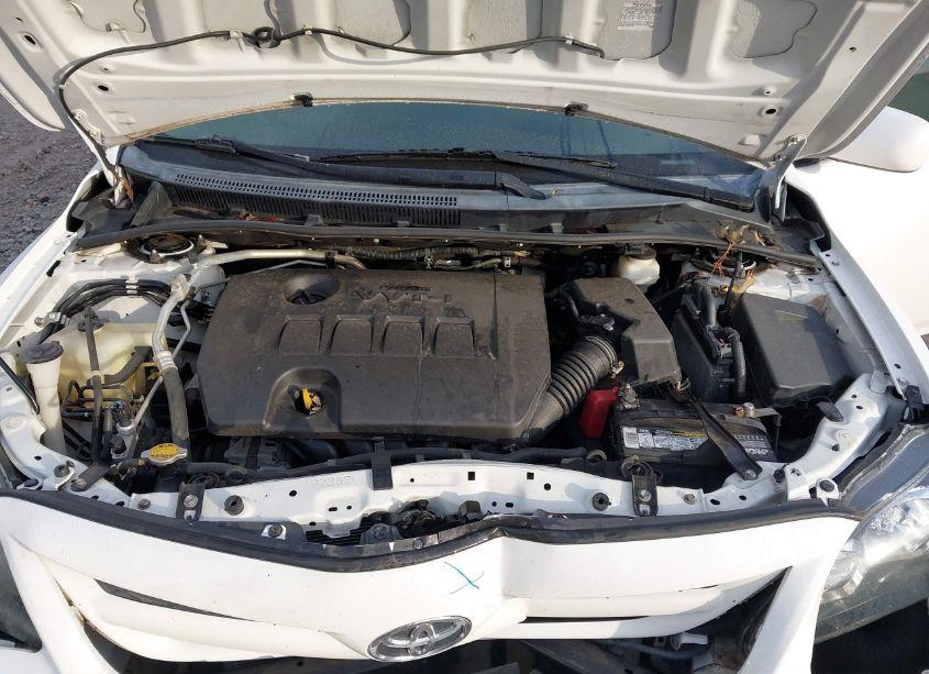 Photo 10 of 2013 Toyota Corolla S (VIN 2T1BU4EE9DC049654)