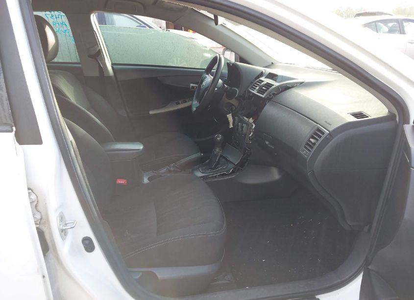 Photo 5 of 2013 Toyota Corolla S (VIN 2T1BU4EE9DC049654)