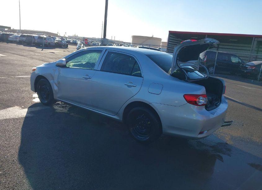 Photo 3 of 2013 Toyota Corolla L (VIN 2T1BU4EE9DC054496)