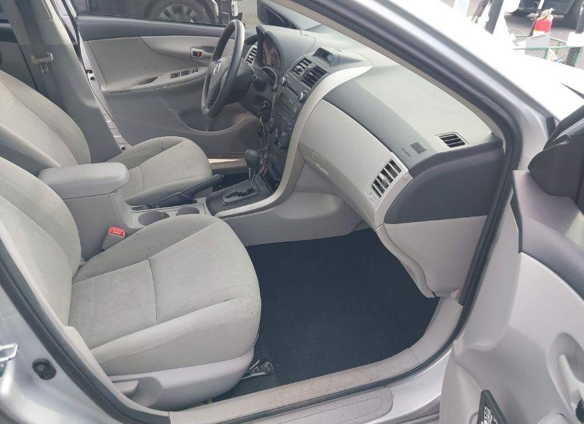 Photo 5 of 2013 Toyota Corolla L (VIN 2T1BU4EE9DC054496)