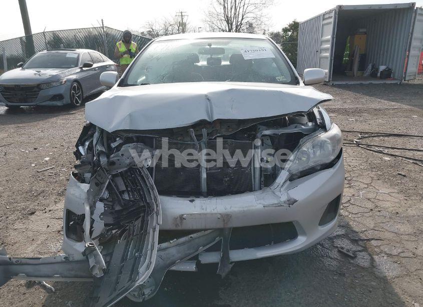 Photo 12 of 2013 Toyota Corolla LE (VIN 2T1BU4EE9DC079589)