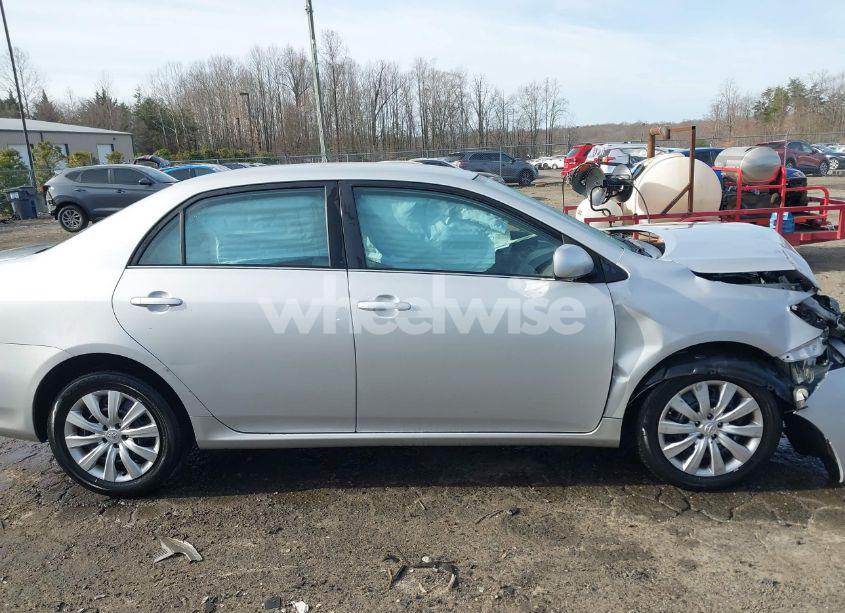 Photo 13 of 2013 Toyota Corolla LE (VIN 2T1BU4EE9DC079589)
