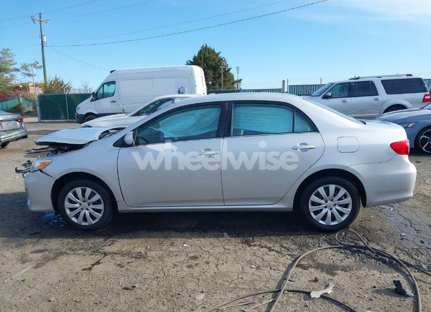 Photo 14 of 2013 Toyota Corolla LE (VIN 2T1BU4EE9DC079589)