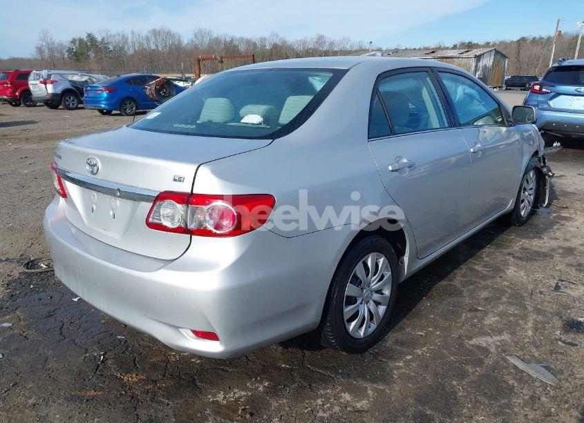 Photo 4 of 2013 Toyota Corolla LE (VIN 2T1BU4EE9DC079589)