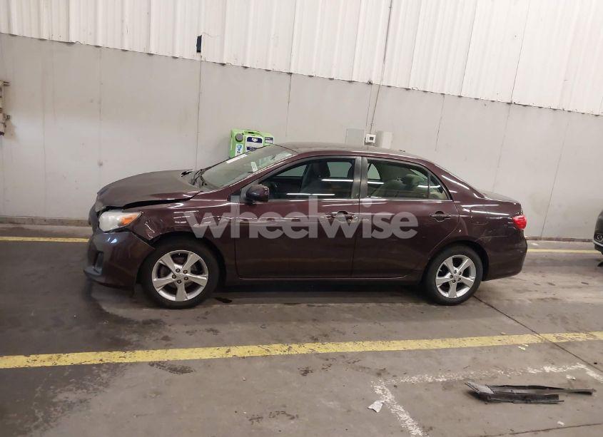 Photo 14 of 2013 Toyota Corolla LE SPECIAL EDITION (VIN 2T1BU4EE9DC096537)