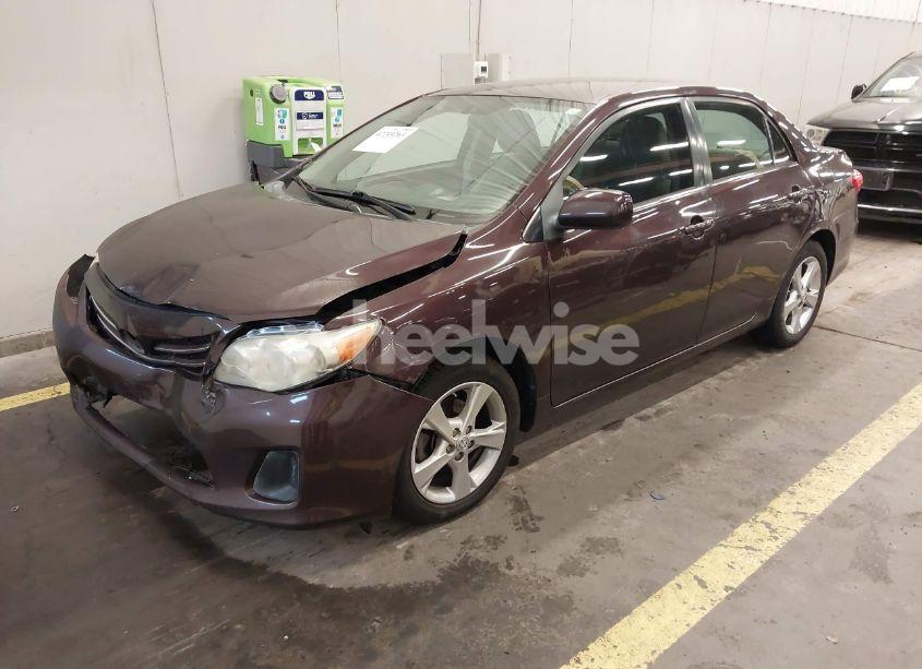Photo 2 of 2013 Toyota Corolla LE SPECIAL EDITION (VIN 2T1BU4EE9DC096537)