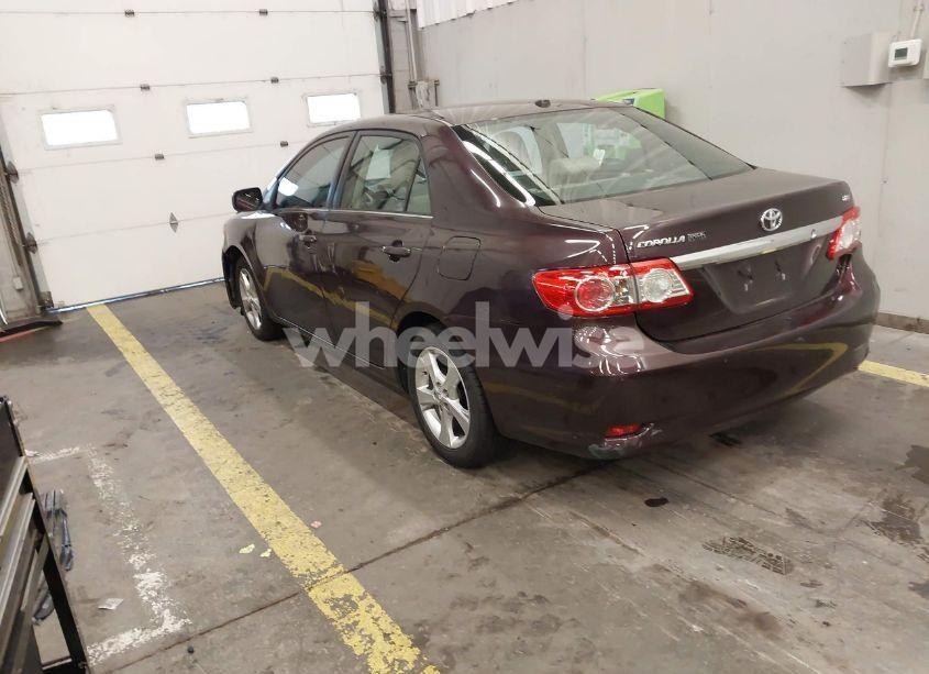 Photo 3 of 2013 Toyota Corolla LE SPECIAL EDITION (VIN 2T1BU4EE9DC096537)