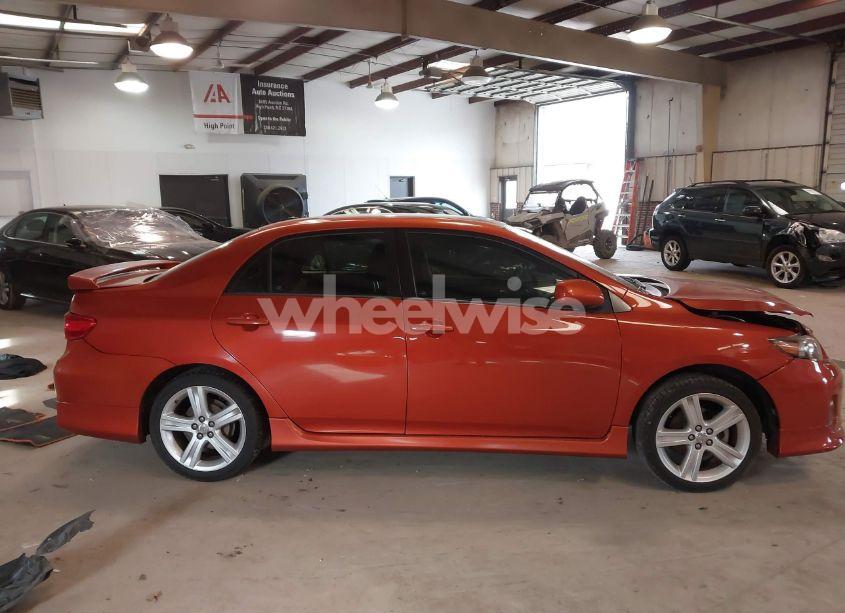 Photo 13 of 2013 Toyota Corolla S SPECIAL EDITION (VIN 2T1BU4EE9DC097185)