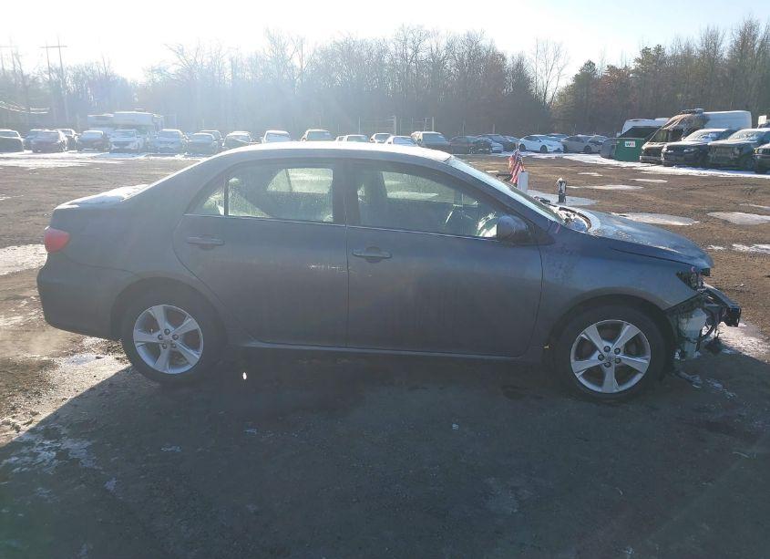 Photo 14 of 2013 Toyota Corolla LE (VIN 2T1BU4EE9DC115846)