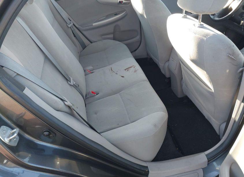 Photo 8 of 2013 Toyota Corolla LE (VIN 2T1BU4EE9DC115846)