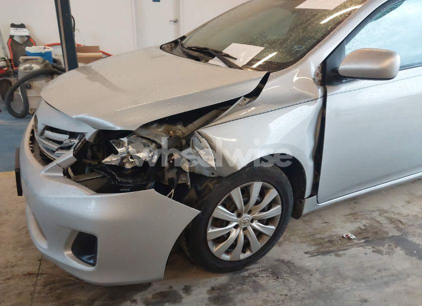 Photo 6 of 2013 Toyota Corolla LE (VIN 2T1BU4EE9DC119122)