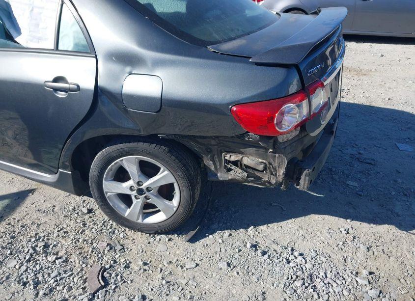 Photo 6 of 2013 Toyota Corolla S (VIN 2T1BU4EE9DC125289)