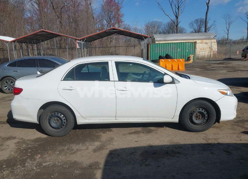 Photo 12 of 2013 Toyota Corolla L (VIN 2T1BU4EE9DC128080)