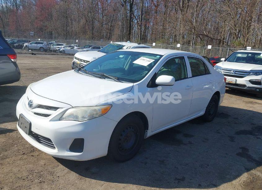 Photo 2 of 2013 Toyota Corolla L (VIN 2T1BU4EE9DC128080)