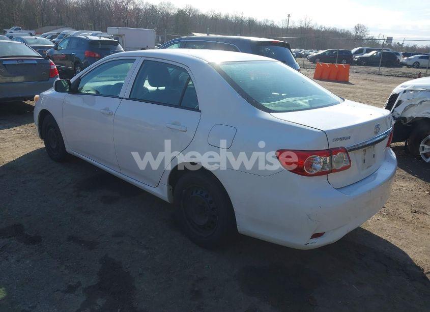 Photo 3 of 2013 Toyota Corolla L (VIN 2T1BU4EE9DC128080)