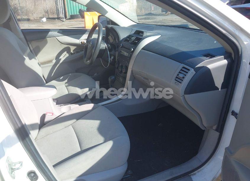 Photo 5 of 2013 Toyota Corolla L (VIN 2T1BU4EE9DC128080)