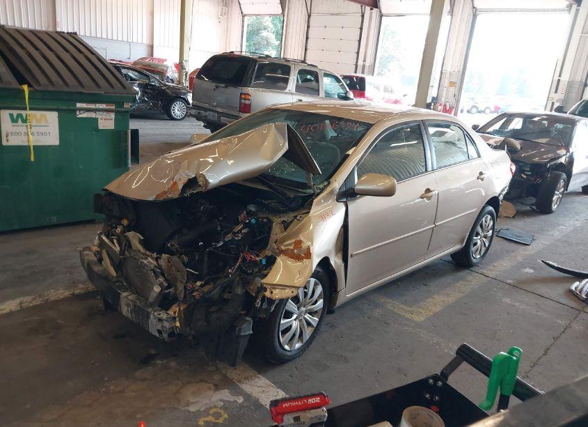 Photo 2 of 2013 Toyota Corolla LE (VIN 2T1BU4EE9DC925395)