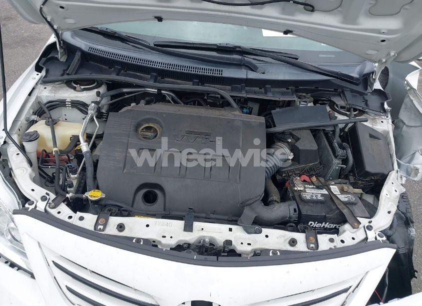 Photo 10 of 2013 Toyota Corolla LE (VIN 2T1BU4EE9DC935652)