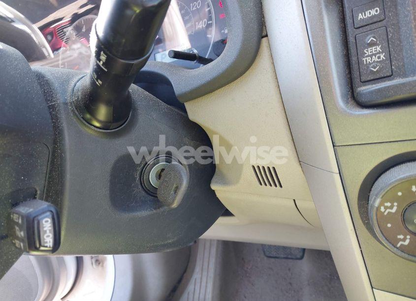 Photo 11 of 2013 Toyota Corolla LE (VIN 2T1BU4EE9DC939216)