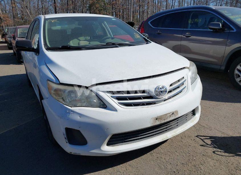 Photo 12 of 2013 Toyota Corolla LE (VIN 2T1BU4EE9DC939216)