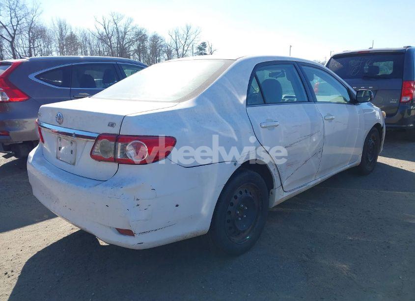 Photo 4 of 2013 Toyota Corolla LE (VIN 2T1BU4EE9DC939216)