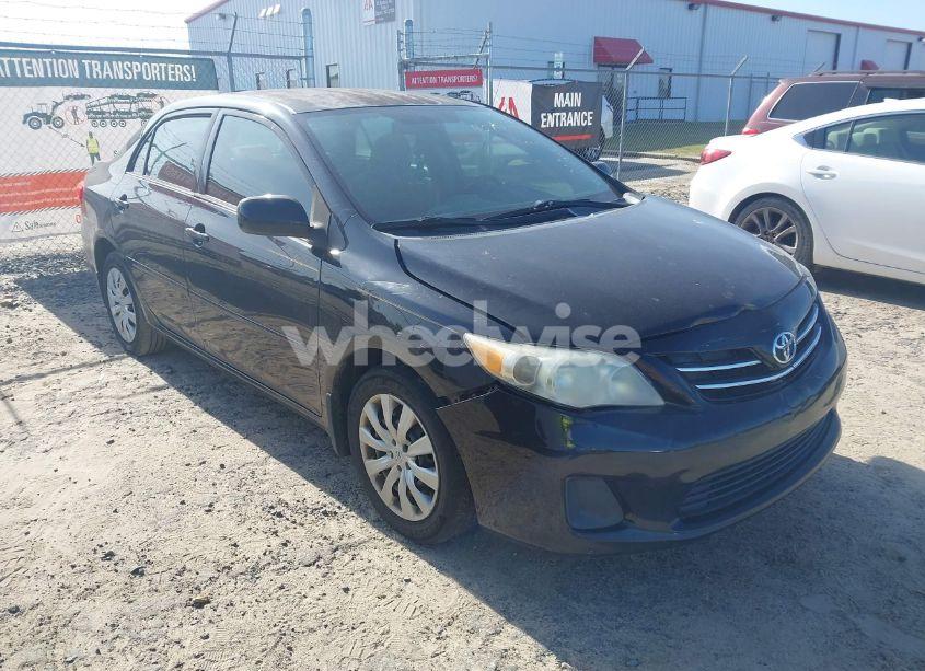 2013 Toyota Corolla LE (VIN 2T1BU4EE9DC941502) main photo